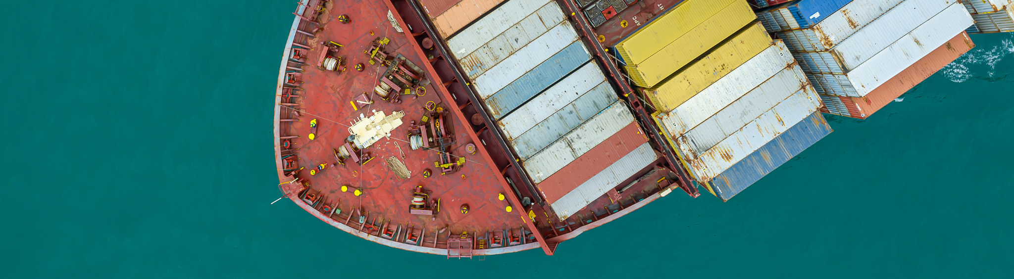 Un bateau de marchandise